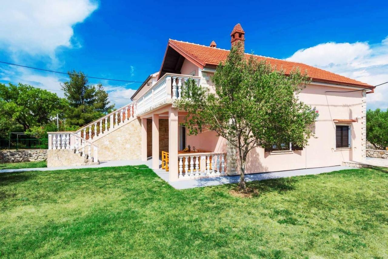 Vacation House Maslina Rupalj Exterior photo