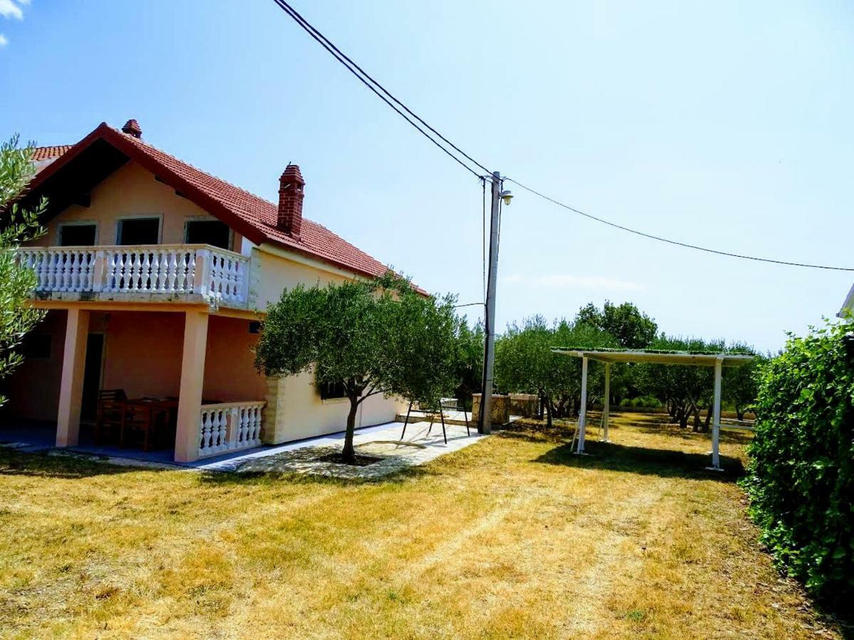 Vacation House Maslina Rupalj Exterior photo